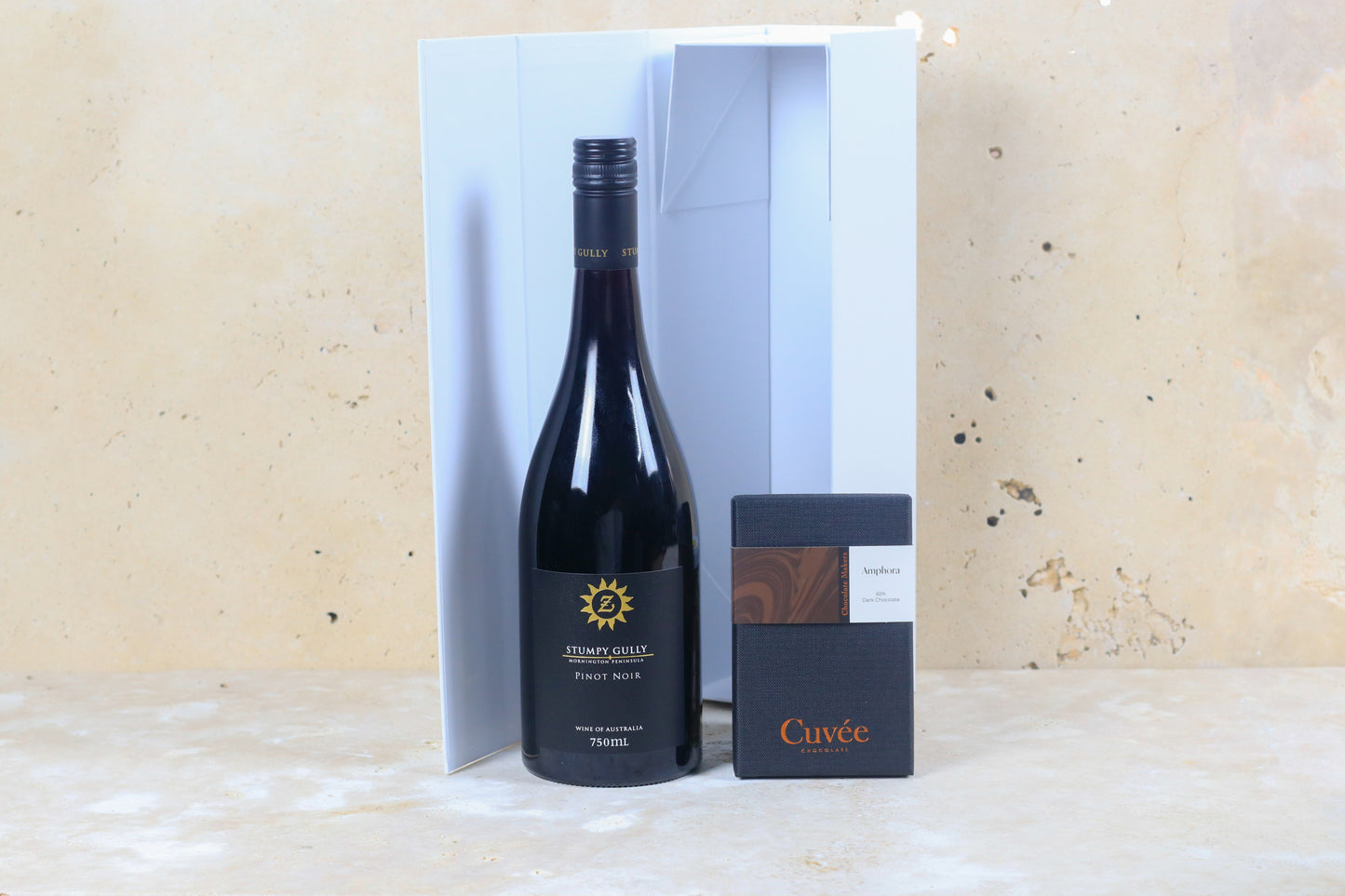 Premium Pinot Noir & Dark Chocolate