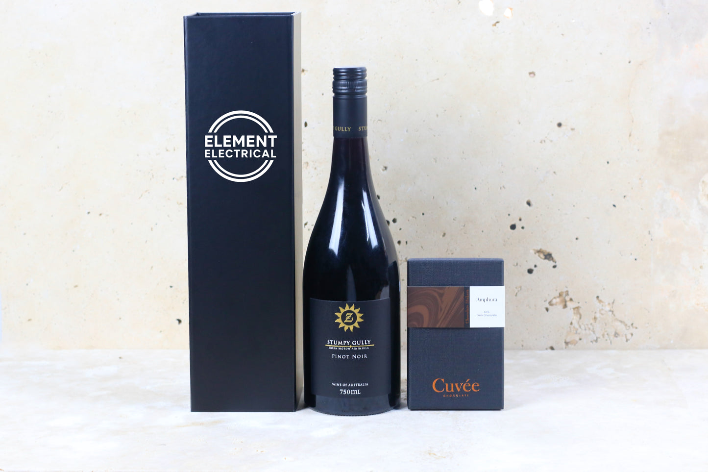 Premium Pinot Noir & Dark Chocolate