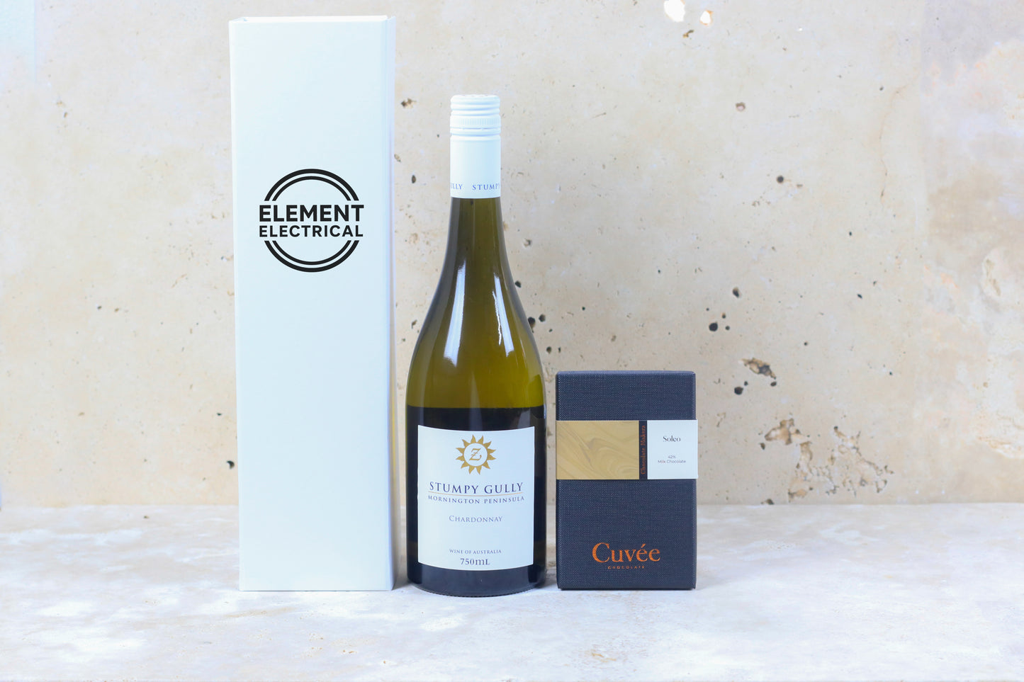 Premium Pinot Noir & Dark Chocolate